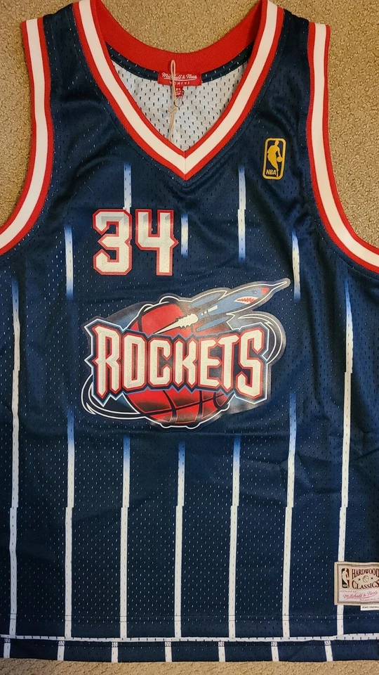 Hakeem Olajuwon 🚀 Signed M&N Rockets Autographed NBA Jersey PSA - Image 4 of 4