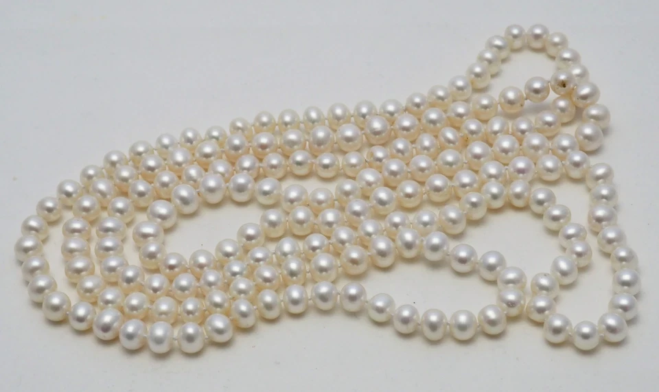 Vintage retro very long imitation 8mm shell pearls flapper Gatsby necklace  - Image 3 of 4