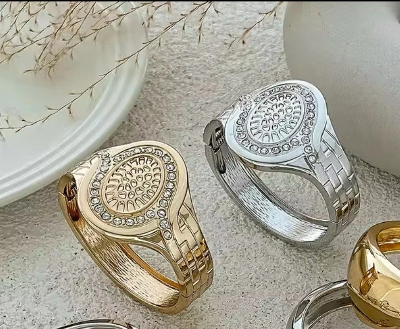 Dickes Armband Silberner Metall mit Strasssteinen- Armreif Damen- Modeschmuck - Bild 3 von 4