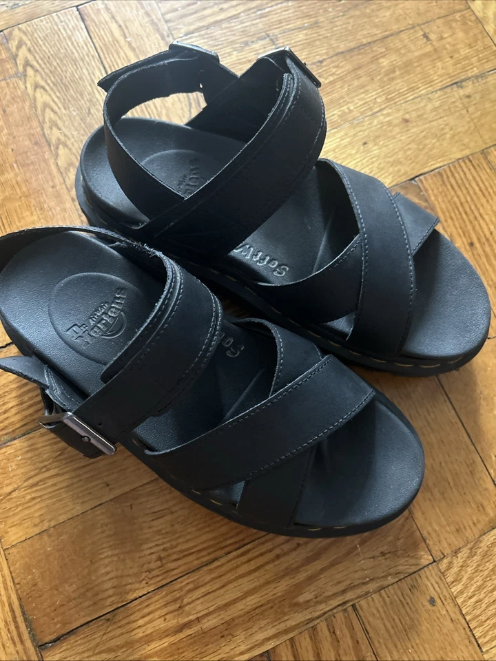 Dr. Martens Voss Quad Platform Sandal Hydro Leather Black Women’s Size 8 - Image 2 of 4