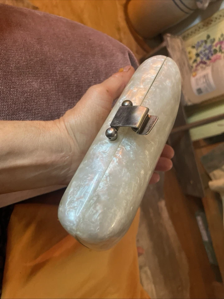 1950s Vintage Lucite Box Swirl/Marbled Metal Latch 7.25” X 5” X 2” - Image 2 of 4