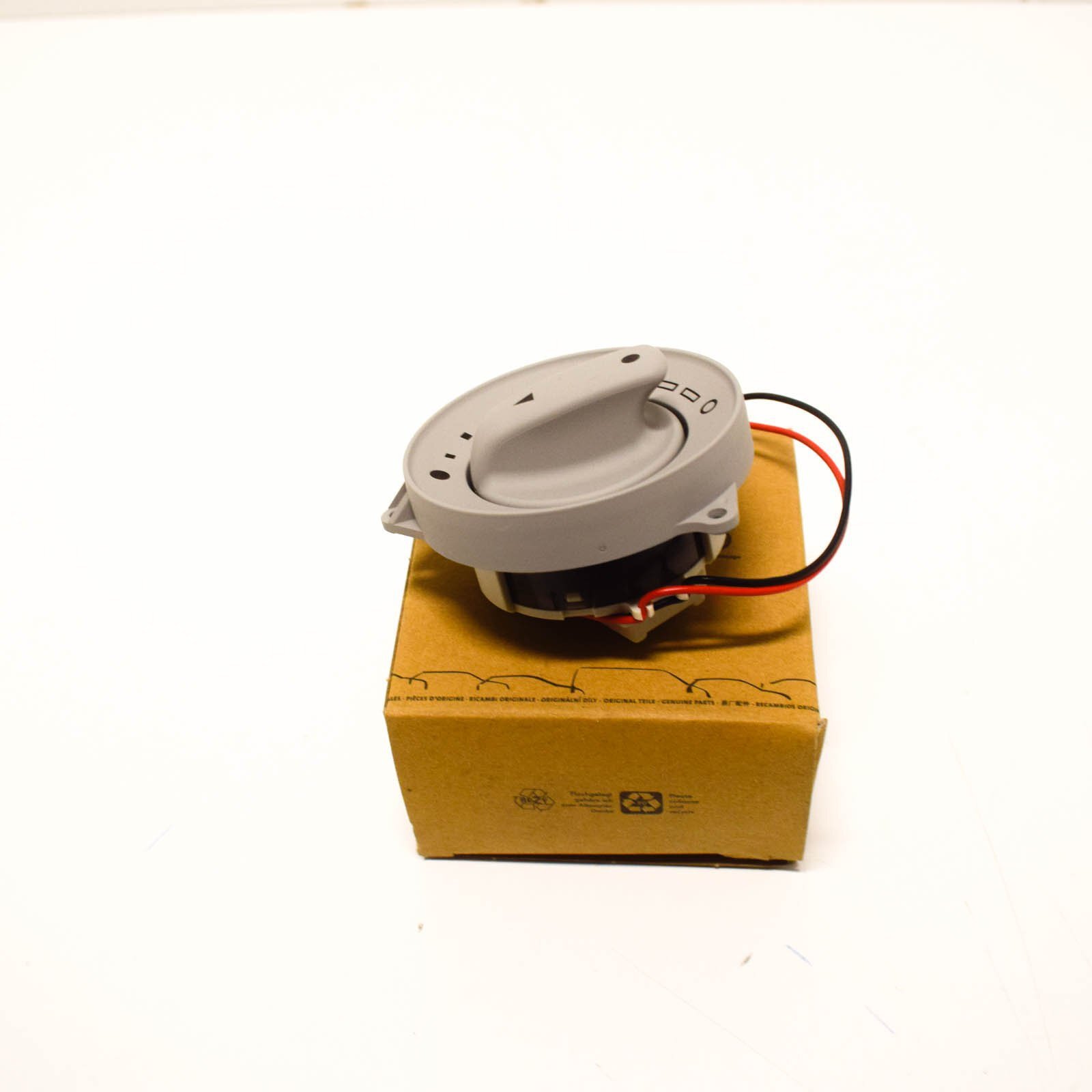 NEW AUDI A4 B6 SUNROOF SWITCH 8E0959613A9NQ 8E0-959-613-A-9NQ