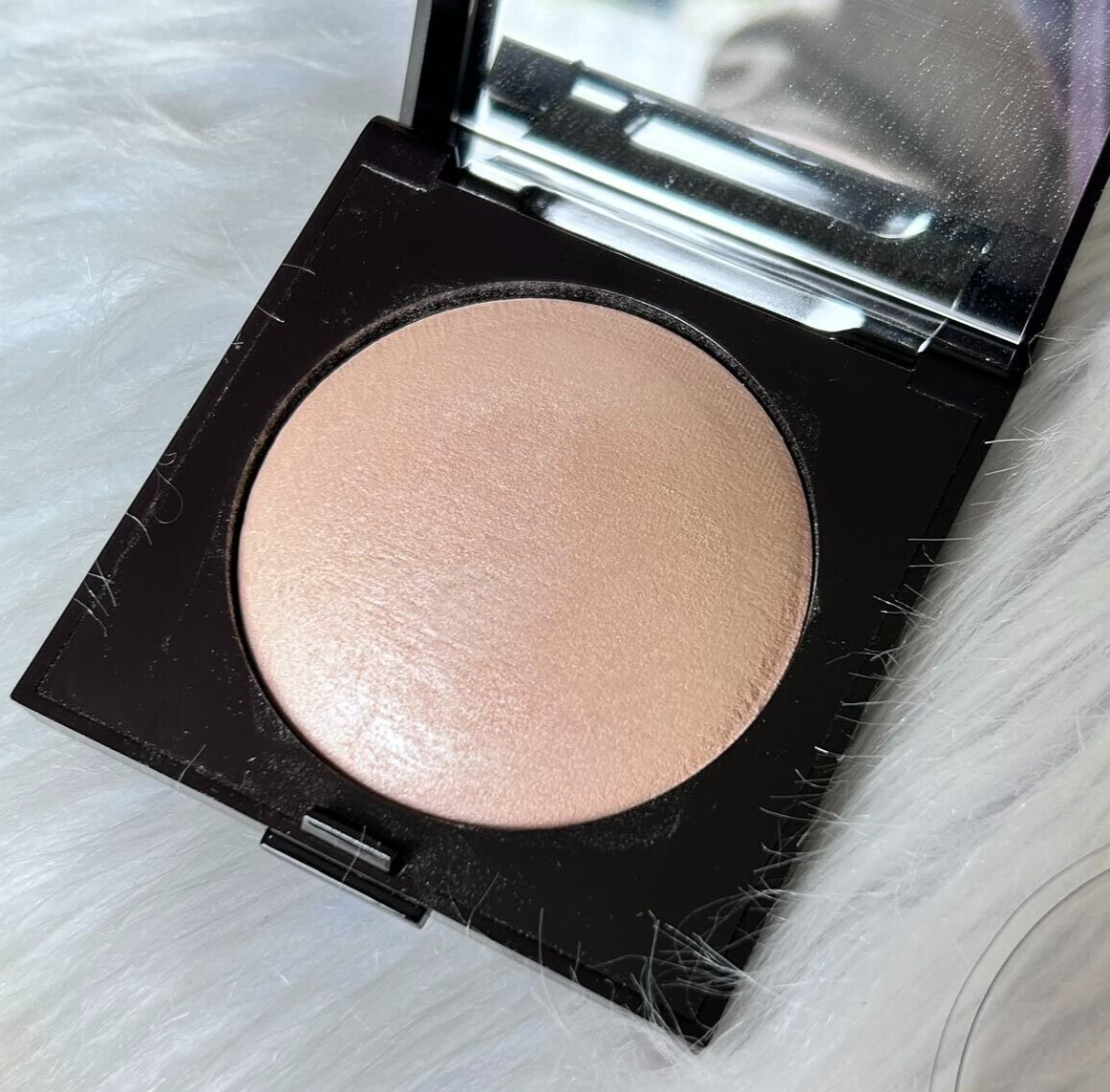 New Laura Mercier Matte Radiance Baked Powder~HIGHLIGHT 01