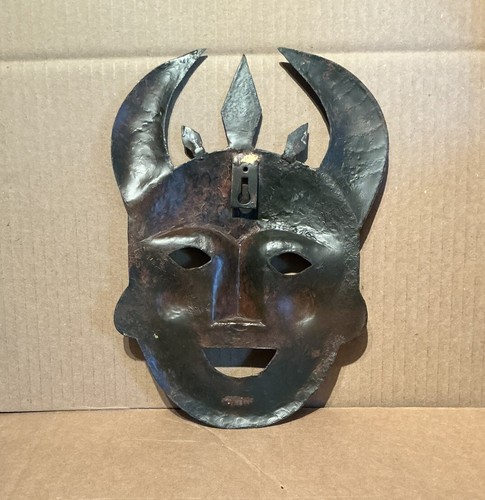 Metal Happy Demon Mask - Picture 4 of 4