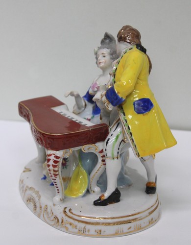 VTG Victorian Man & Woman Piano Hand Painted Porcelain Figurine Occupied Japan - Picture 3 of 10