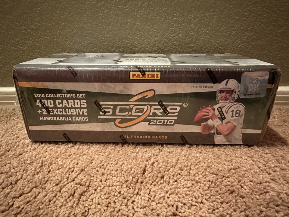 2010 Panini Score Collectors Set 400 Cards + 2 Memorabilia Cards SEALED - Image 2 of 4