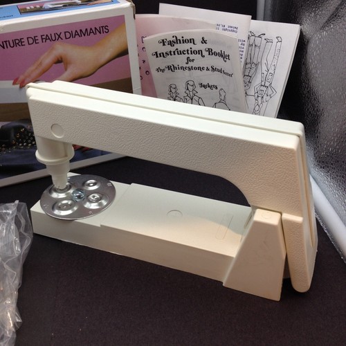Vintage BeDazzler Kit Borchia Gemma Strass Setter Macchina NO. 70000 USA - Foto 3 di 13