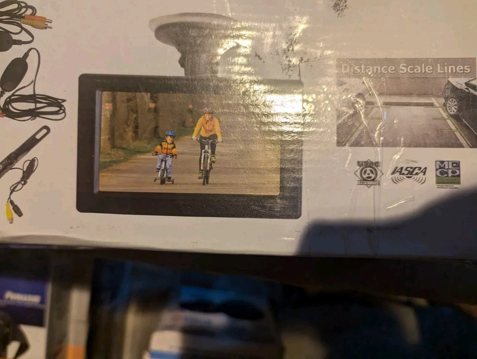 Pyle ‎PLCM4375WIR 4.3" Wireless Rear View Backup Camera - Image 2 of 3