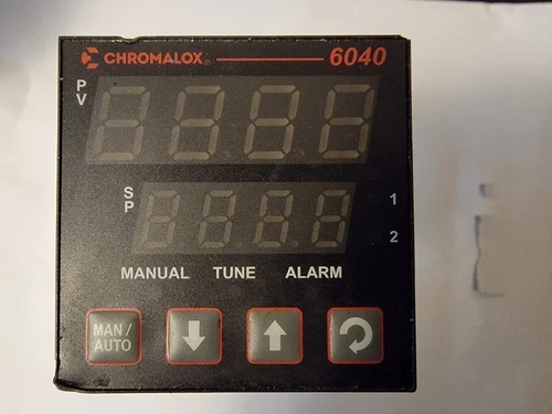Chromalox 6040-RRR0H0  Temperature Controller