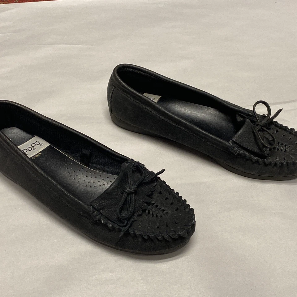 Soda Pop Brand Black Loafers Womens Size 7 Soft Leather Material Upper - Image 3 of 4