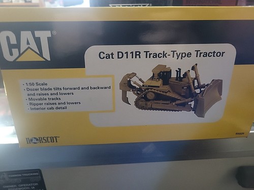Norscot Cat D11R Track-Type Tractor Bulldozer: # 55025, 1:50 Scale Displayed onl - Picture 7 of 9