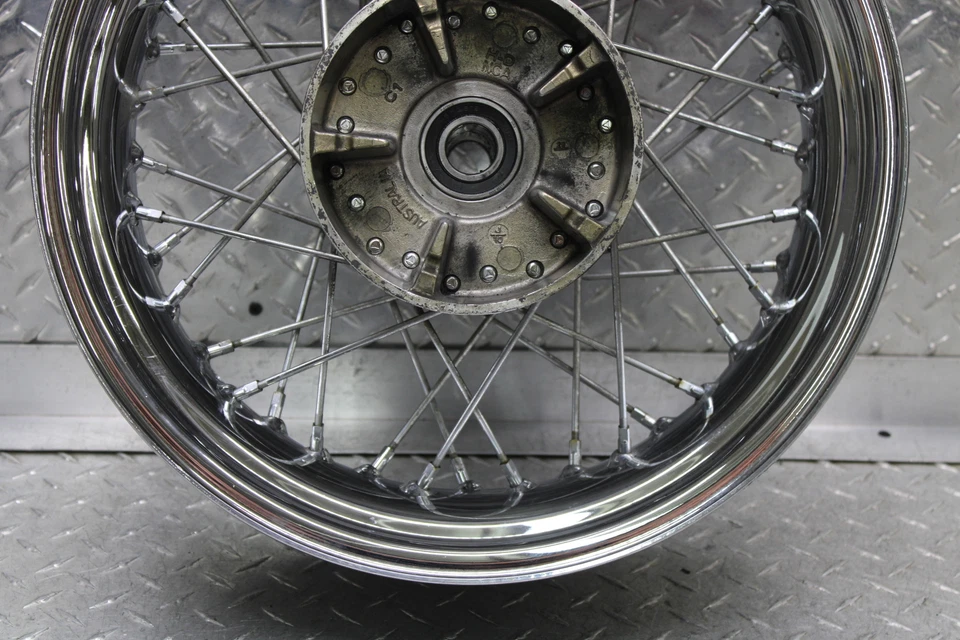 Harley-Davidson Road King Classic 2011 rueda trasera FLHRC 41052-09 Foto 3 de 4