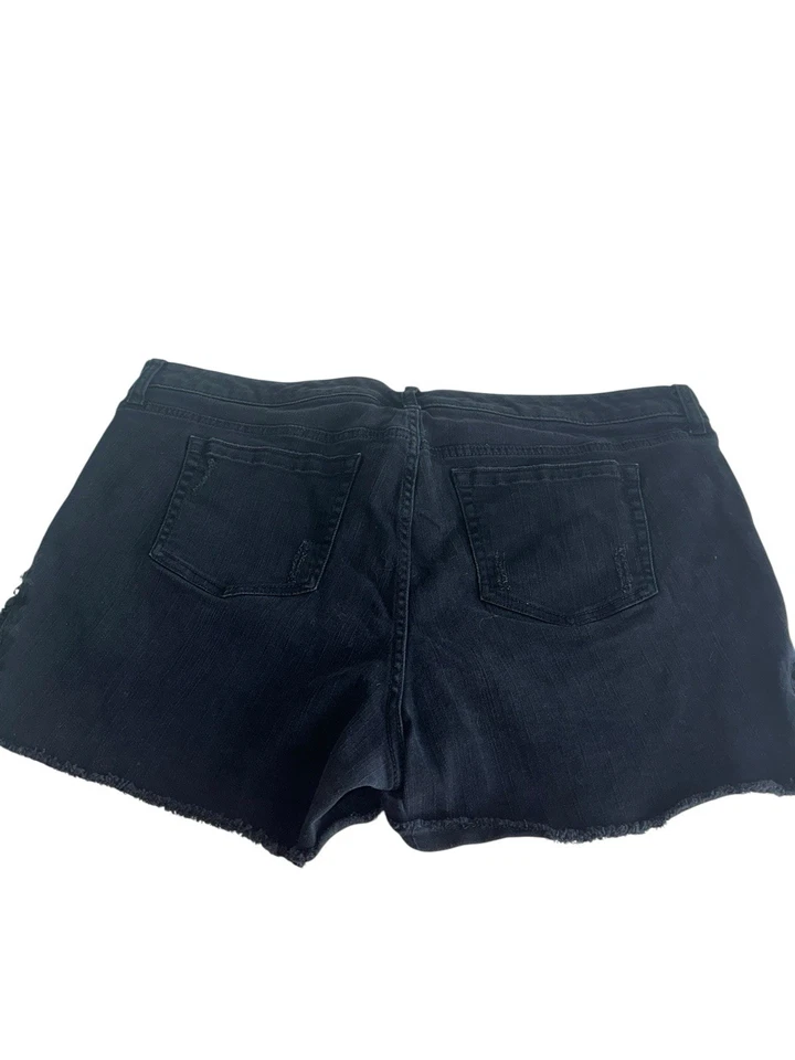 Pantalones cortos de mezclilla para mujer Torrid Plus 20 negros denim elástico detalle de ganchillo Foto 4 de 4