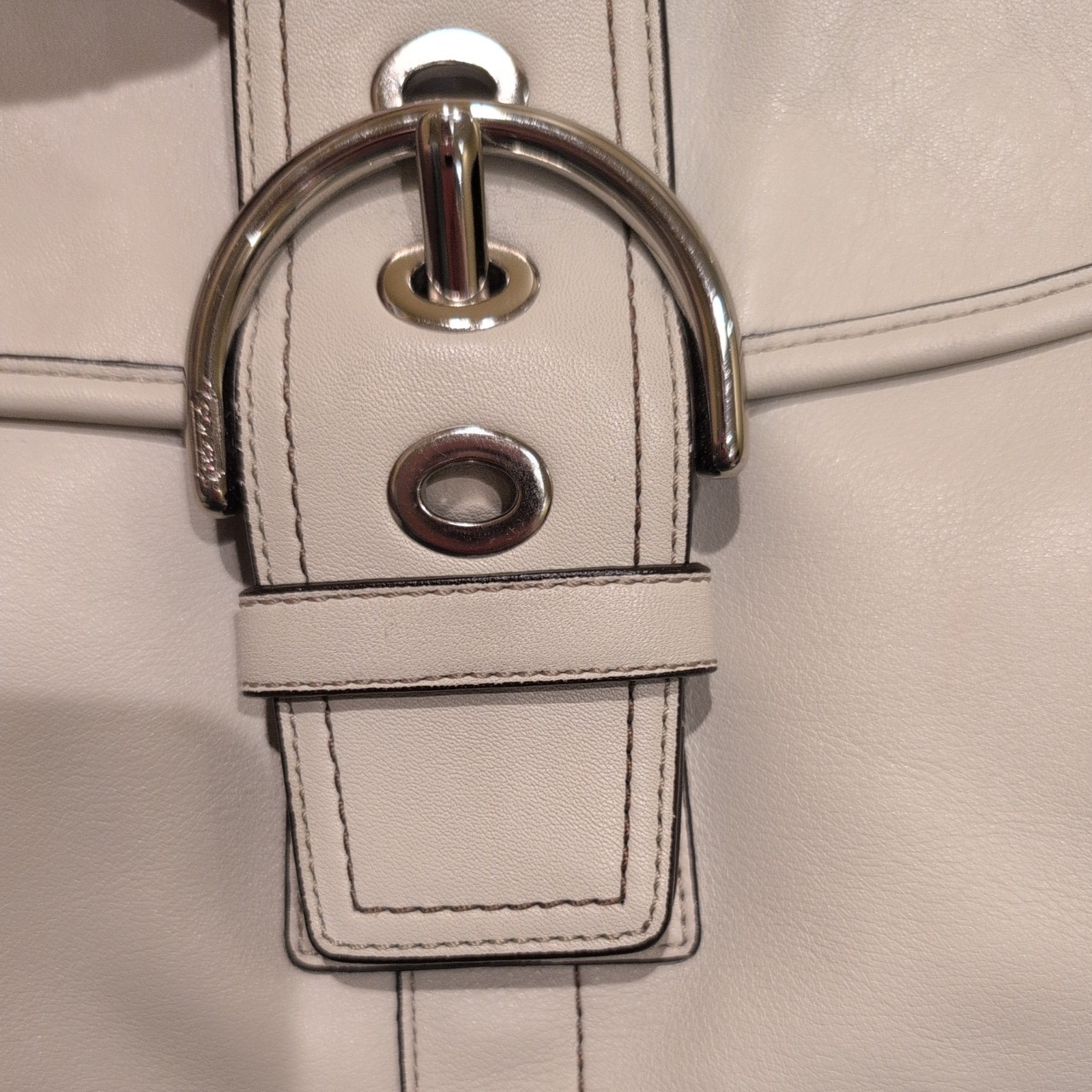 Vintage Coach Ivory Leather Soho Flap Shoulder Bag 10192 Y2K image 10
