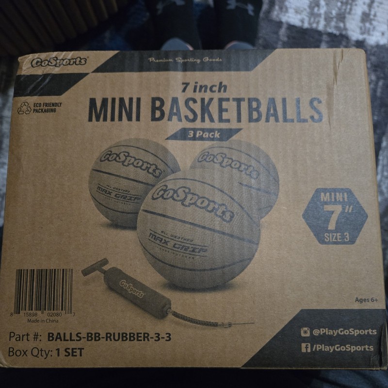 HAGAVALA Kids Basketballs 3 Balls with Pump,Mini Basketball 5.5 inch.