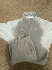 Grey Alo Accolade 1/4 Zip Pullover Size Small, Grey Alo Leggings Size Medium