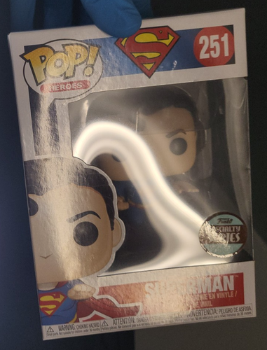 Pop! DC Flying Superman 80th Ann. Figura Vinilo Serie Especial #251 Ver Fotos - Imagen 24 de 24