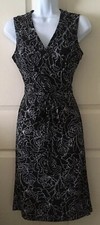 EUC Ann Taylor LOFT Floral Wrap Dress Sz 2 Black White V-Neck Women Sleeveless