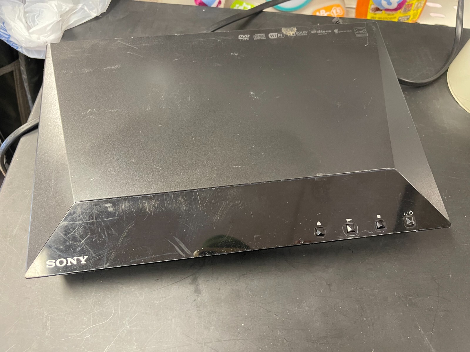 Sony BDP-S2100 Blu-Ray / DVD Player WIFI Streaming No Remote - tested/working