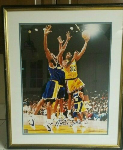 RARE Vintage 80's Magic Johnson Game Photo Signed Framed Steiner Sports 22 x 26 - Picture 1 of 6
