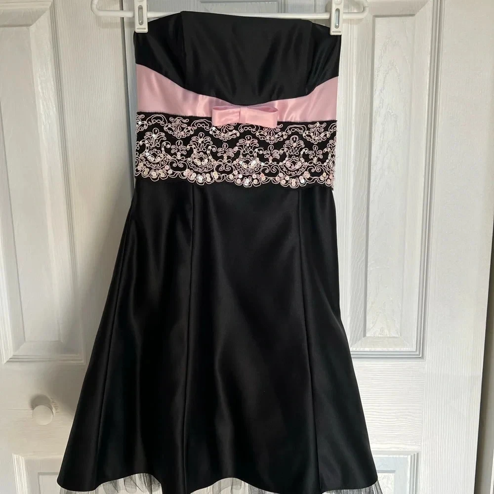 slim fit dress slacks Vintage 1990s Jessica McClintock Gunne Sax Black and Gold Corset Top