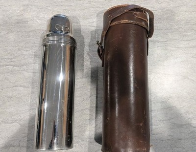 VINTAGE LARGE UNIVERSAL LANDERS FRARY & CLARK USA METAL THERMOS 1915 With Case