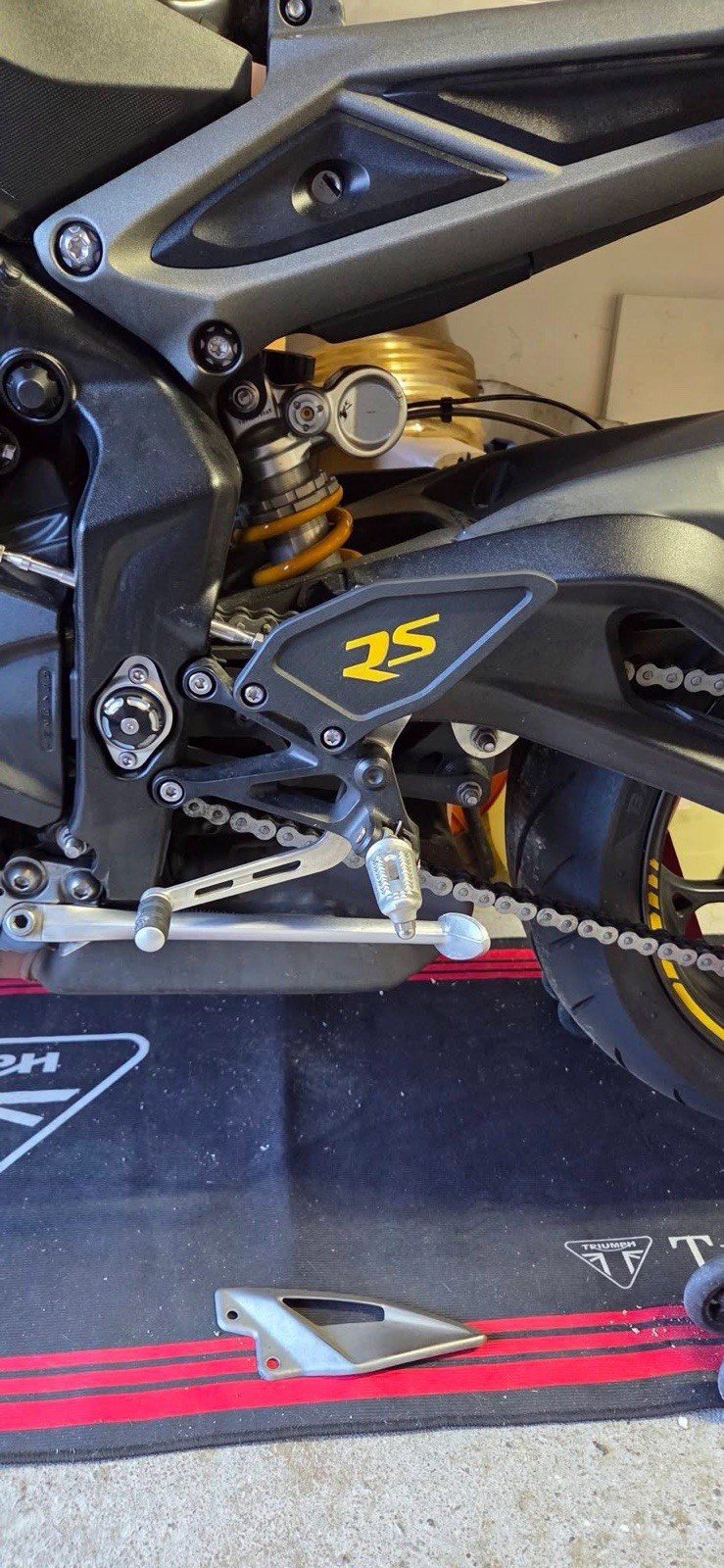 Protection de cheville en platine repose-pieds pour Street Triple 765 RS