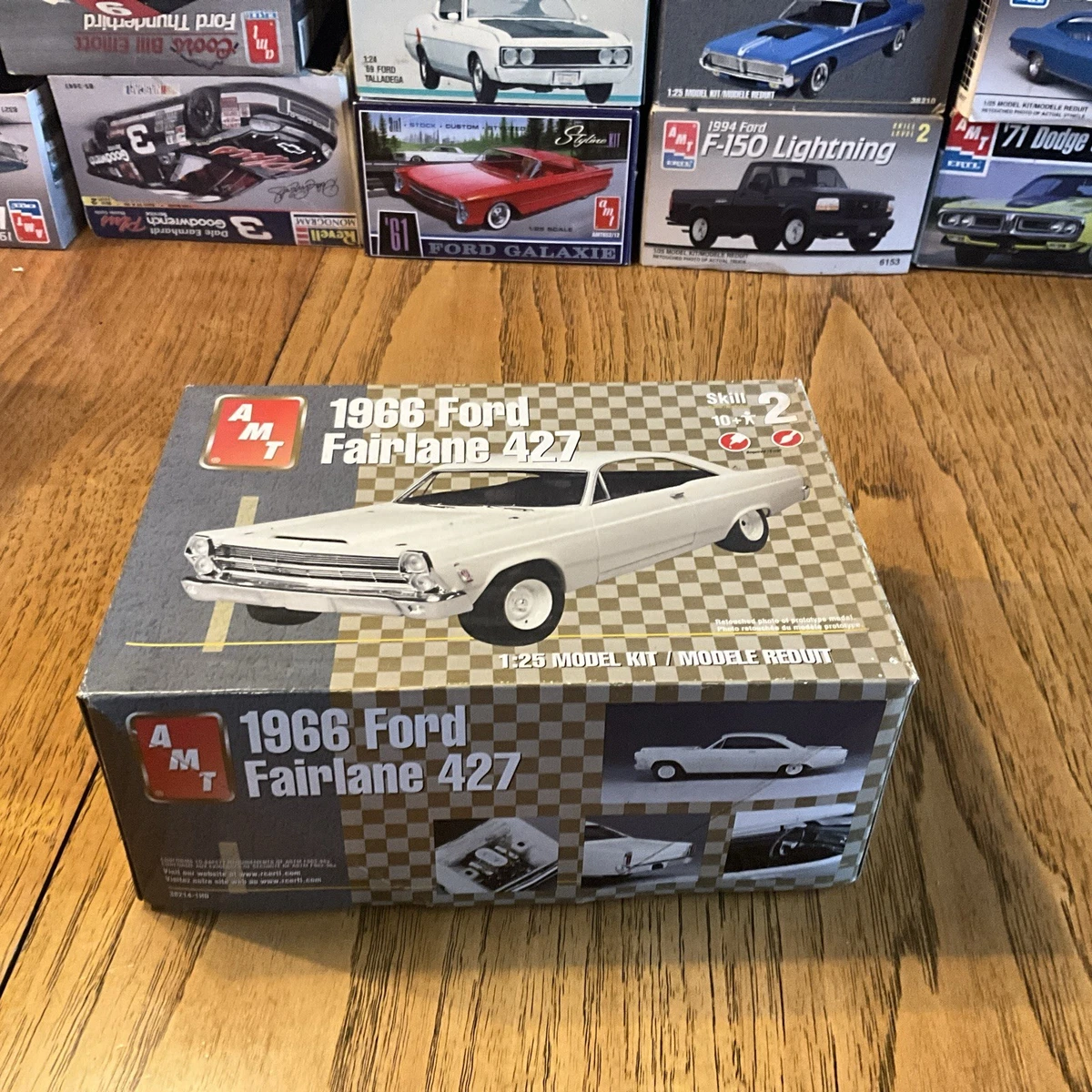 Ford Fairlane Model Kit In Classic Automotive Models & Kits for