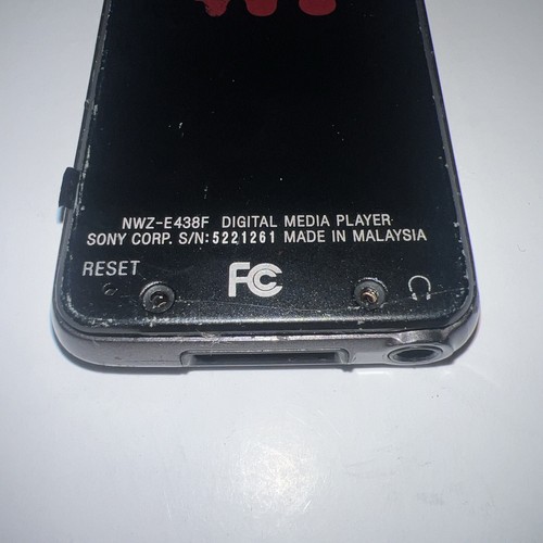 Sony Walkman NWZ-E438F mp3 player Broken Won’t Power On Parts Only (Read Below) - Picture 9 of 10