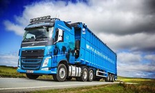 Cars 2014 volvo f h 540 Desk Mat Stitched