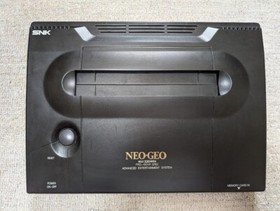 Neo Geo game console + 2 controllers + 2 software sets [ROM version] confirmed