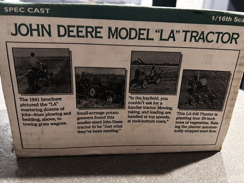 Vintage 1994 SpecCast 1:16 Scale 1941-1946 John Deere Model LA Tractor, #JDM045 - Picture 4 of 6