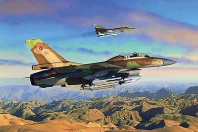 General Dynamics F-16B Fighting Falcon - HobbyBoss - 80273 - 1:72