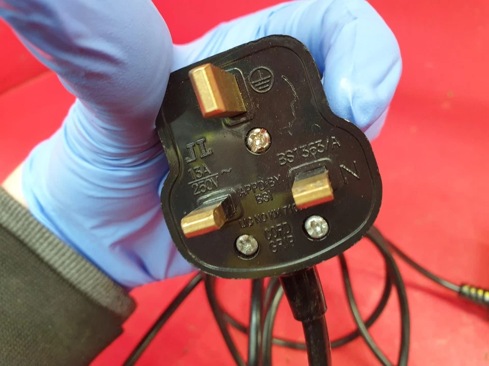 SUNRA HAWK 2021 BATTERY CHARGER - Image 4 of 4