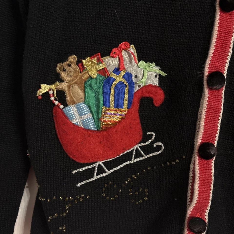 Suéter Mercer Street Studio Reno Feo Navidad A Presión Frontal Cuentas Mediano Foto 3 de 4