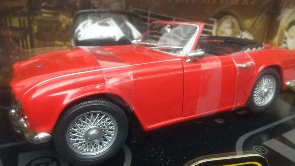 JADI MODELCRAFT 1/18 TRIUMPH TR4 Mini Car Collectible Limited Edition - Image 3 of 4