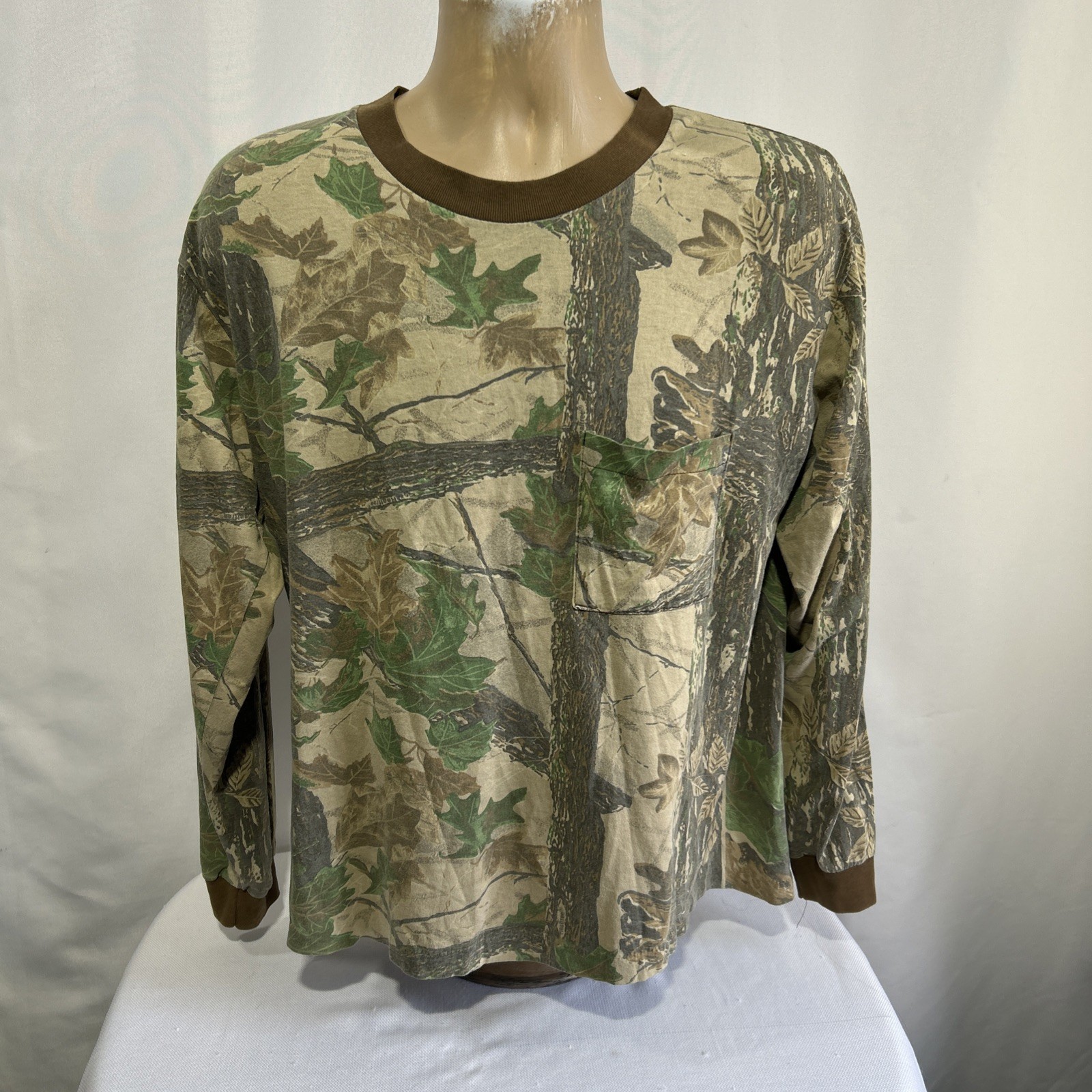 Vintage Realtree Camo Shirt Medium Long Sleeve USA Single Stich Pocket