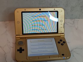 Nintendo 3ds XL The Legend of Zelda a Link Between Worlds Limited Edition Gold