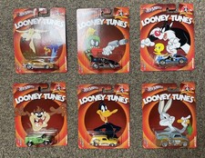 New Sealed! 2012 Hot Wheels Looney Tunes Real Riders Complete Set Of 6