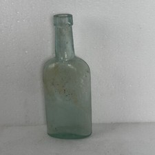 ANTIQUE AQUA BOTTLE /Maker's Mark Unknown