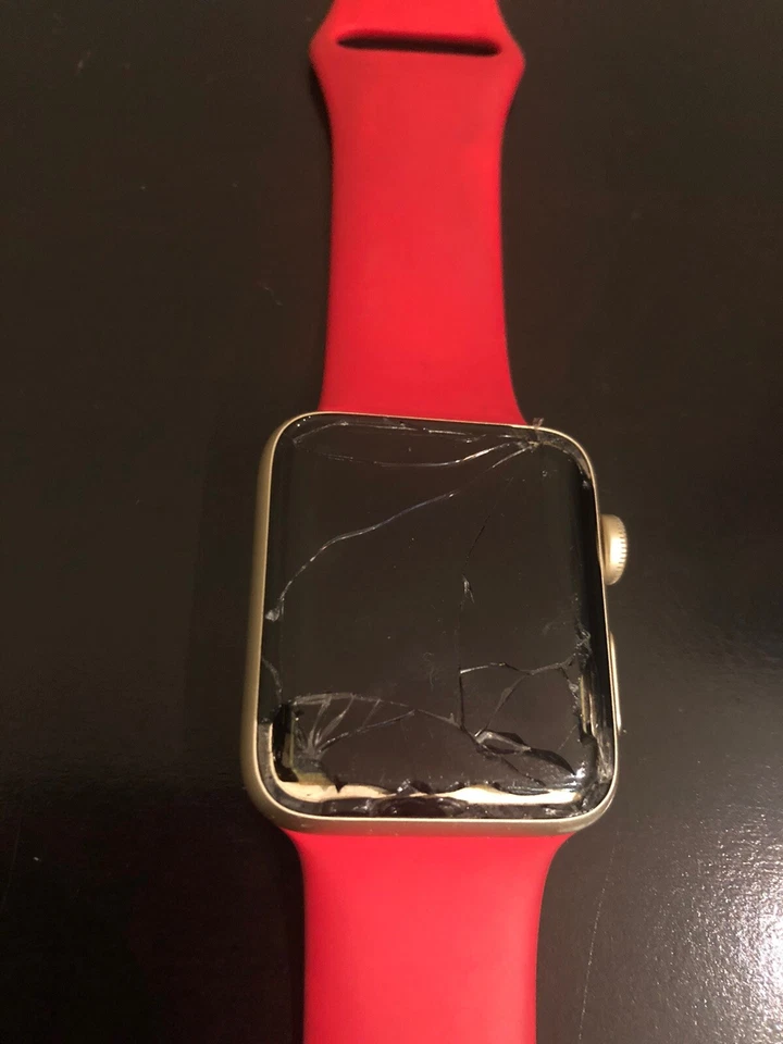 Apple Watch Series 2 42 mm oro rosa (pantalla rota) Foto 2 de 3