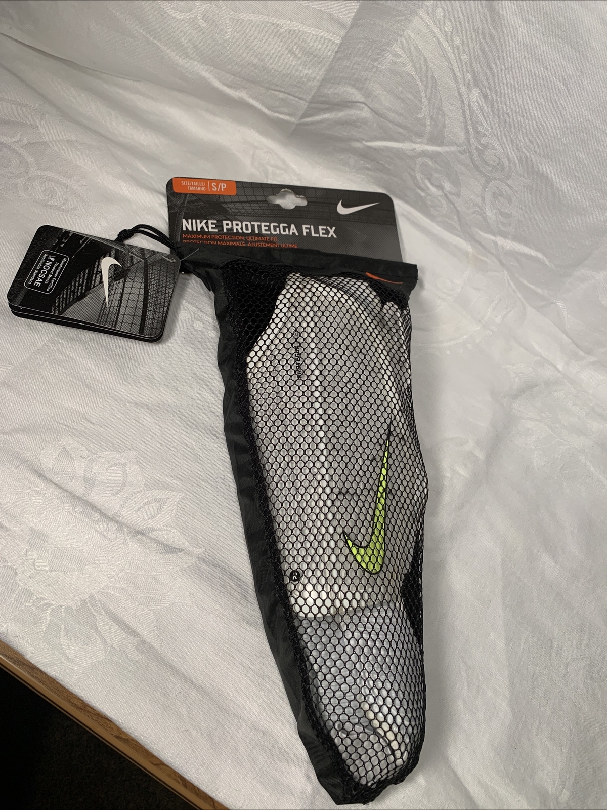 Unisex Adult Small Nike Protegga Flex 