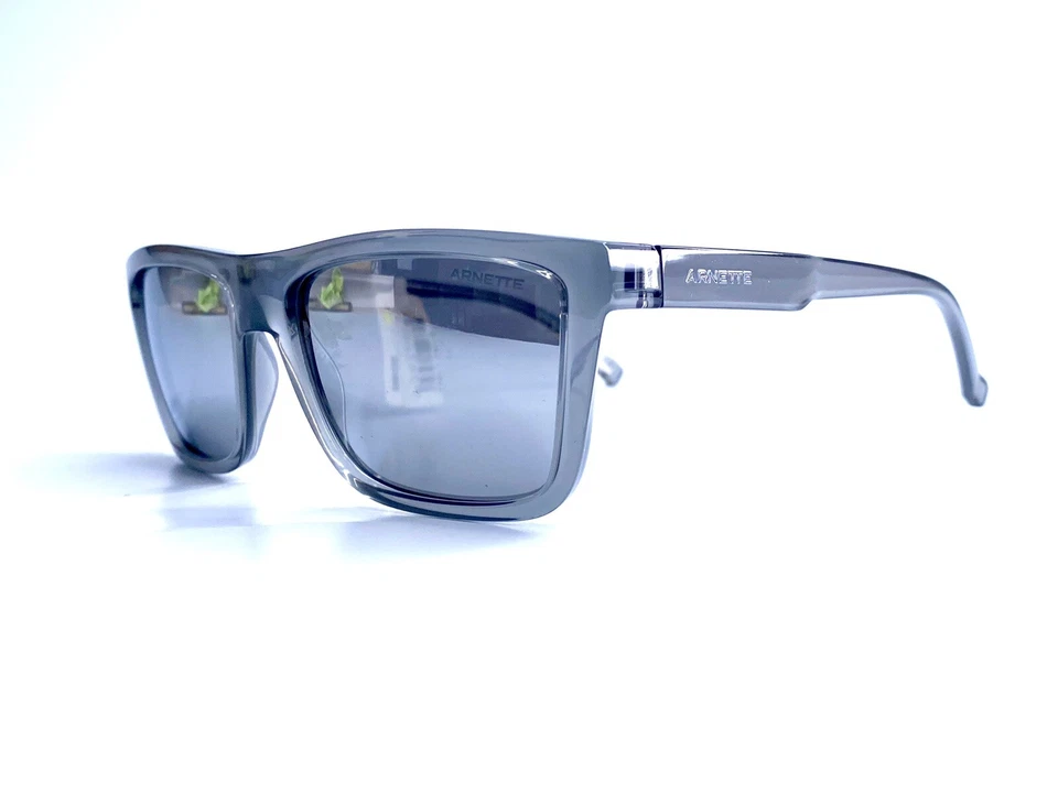 Nuevas gafas de sol polarizadas gris rectangular Arnette Deep Ellum 4262-2590 55 17 145 Foto 2 de 4