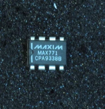 2 UNITS MAXIM MAX771CPA DC-DC POSITIVE STEP-UP REGULATOR 8 PIN DIP