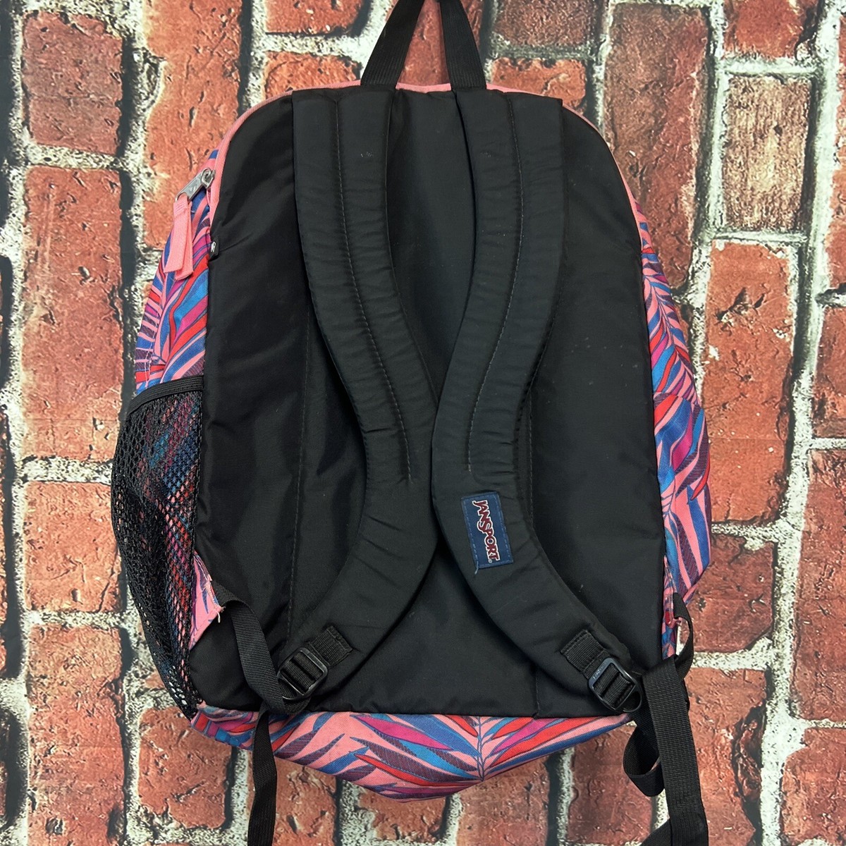 patagonia 45l rolling duffel Black Hole MLC Simple Pen Spin Combo Color:100-Black collection_2__ offers generous space for