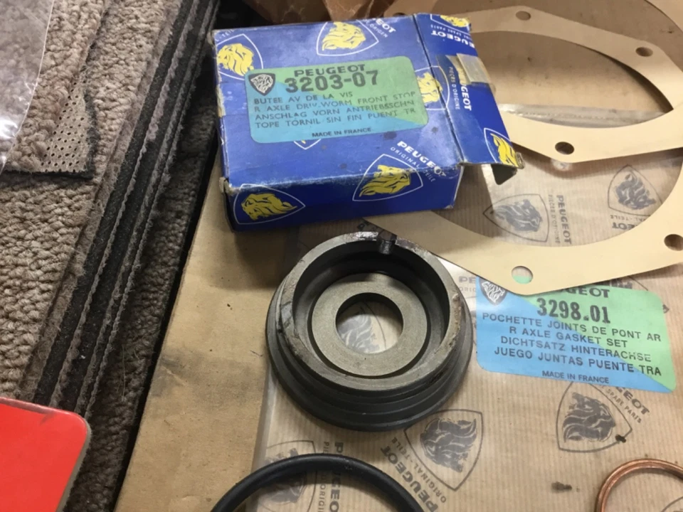 Peugeot 403 404 saloon differential parts 322105 320307 320602 320603 329801 — 第 2/4 张图片