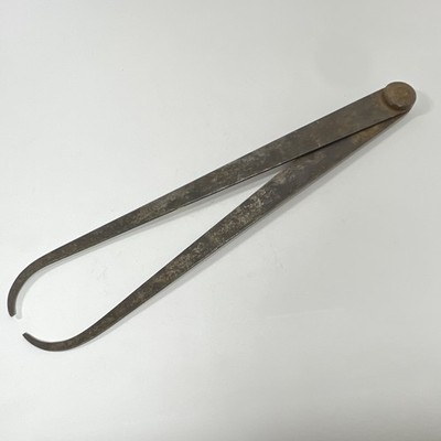 Antique Rusty Outside Caliper Firm Joint 12 in Leg Size Tool
