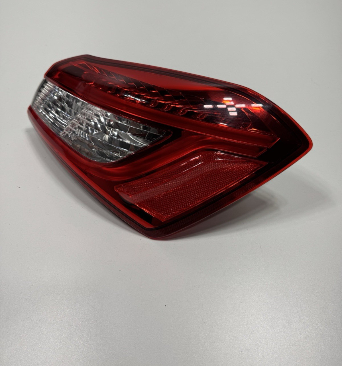 ✅14-20 Maserati Ghibli M157 Rear Right Passenger Side Outer Tail Light Lamp OEM