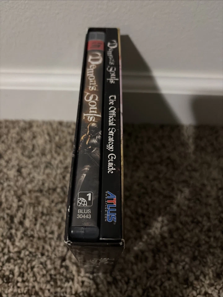 Demon's Souls: Deluxe Edition (PlayStation 3 PS3) Complete W Artbook - Authentic - Image 2 of 4