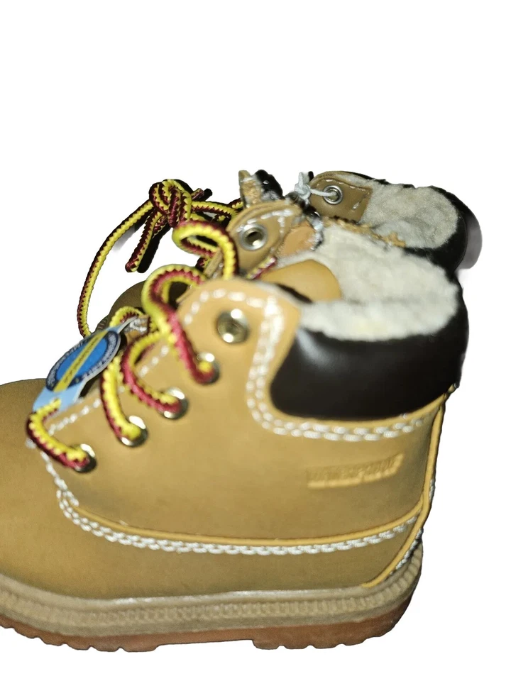 Botas de encaje impermeables Smart Fit para niños talla 5 1/2  Foto 4 de 4